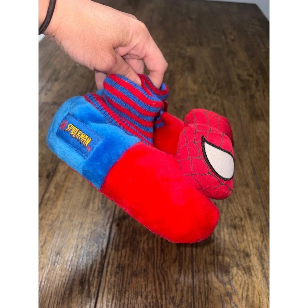 NWT vintage 2004 Spider-Man toddler slippers 9/10